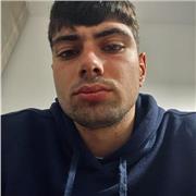 Profesor que se adapta a cualquier materia de primaria y ESO (excepto Latín). Especialidad en Economía y Matemáticas. Titulo de monitor de lleure